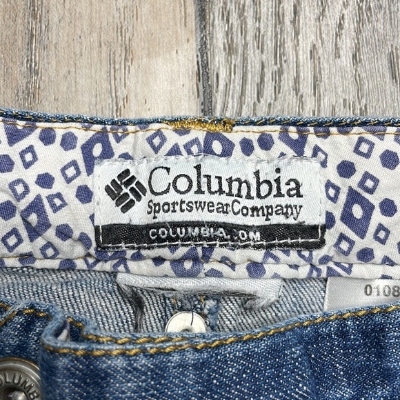 Columbia Women’s Cut Off Bermuda Jean Denim Shorts check measurements for sizing - Picture 2 of 11